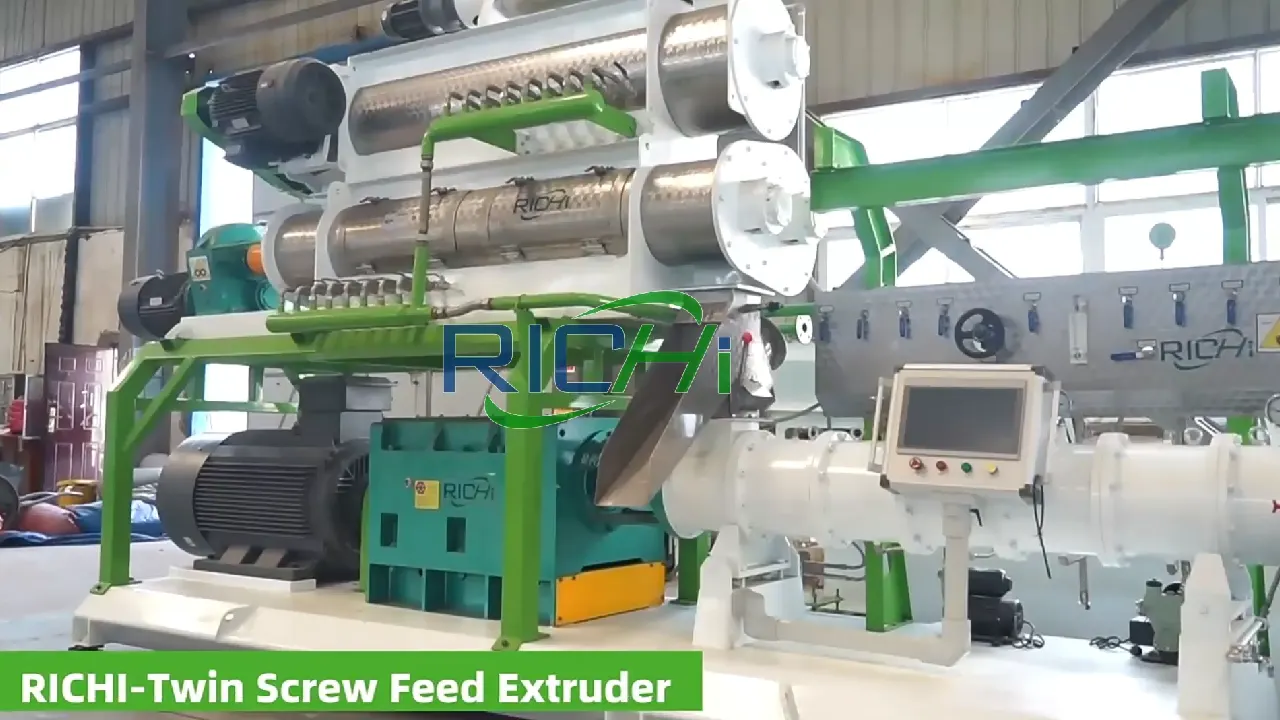 Featured images from the video showcasing the structure of a twin-screw extruder