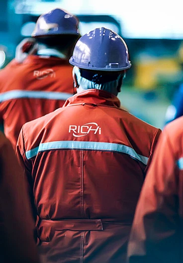 RICHI professional factory workers team in uniform workshop site photo