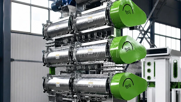 Triple layer steam conditioner for aquatic shrimp floating feed pellet making