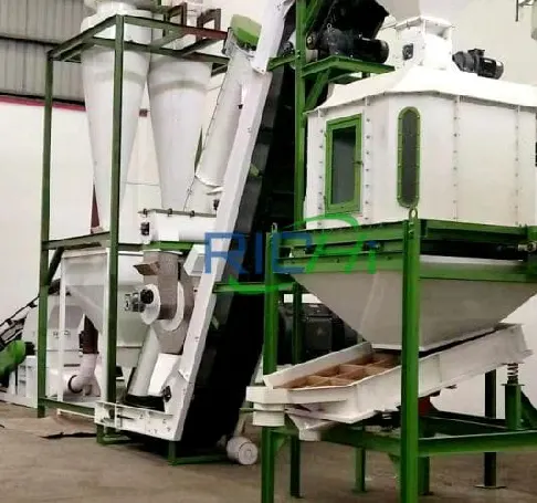 Case studies of semi-automatic elephant grass biomass pellet production line