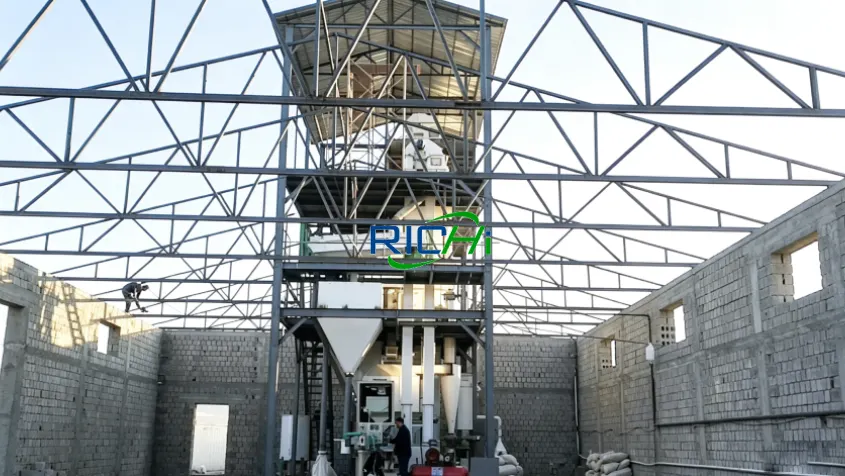 Projekt einer Pelletieranlage für Geflügelfutter mit einer Kapazität von 3–4 t/h in Usbekistan, komplette Futtermittelverarbeitungsanlage zur Herstellung von Geflügelfutter