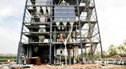 Pabrik pakan ternak sepenuhnya otomatis berkapasitas 10 tph di Afrika Selatan, fasilitas produksi pakan ternak otomatis berskala industri yang dilengkapi dengan beberapa silo dan sistem pencampuran batch